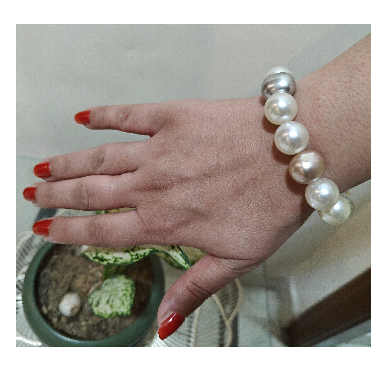 Off white Pearl Bracelet