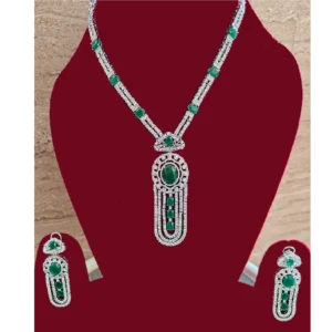 Emerald Green Necklace Set with Fine Stones, displayed on a red jewellery stand