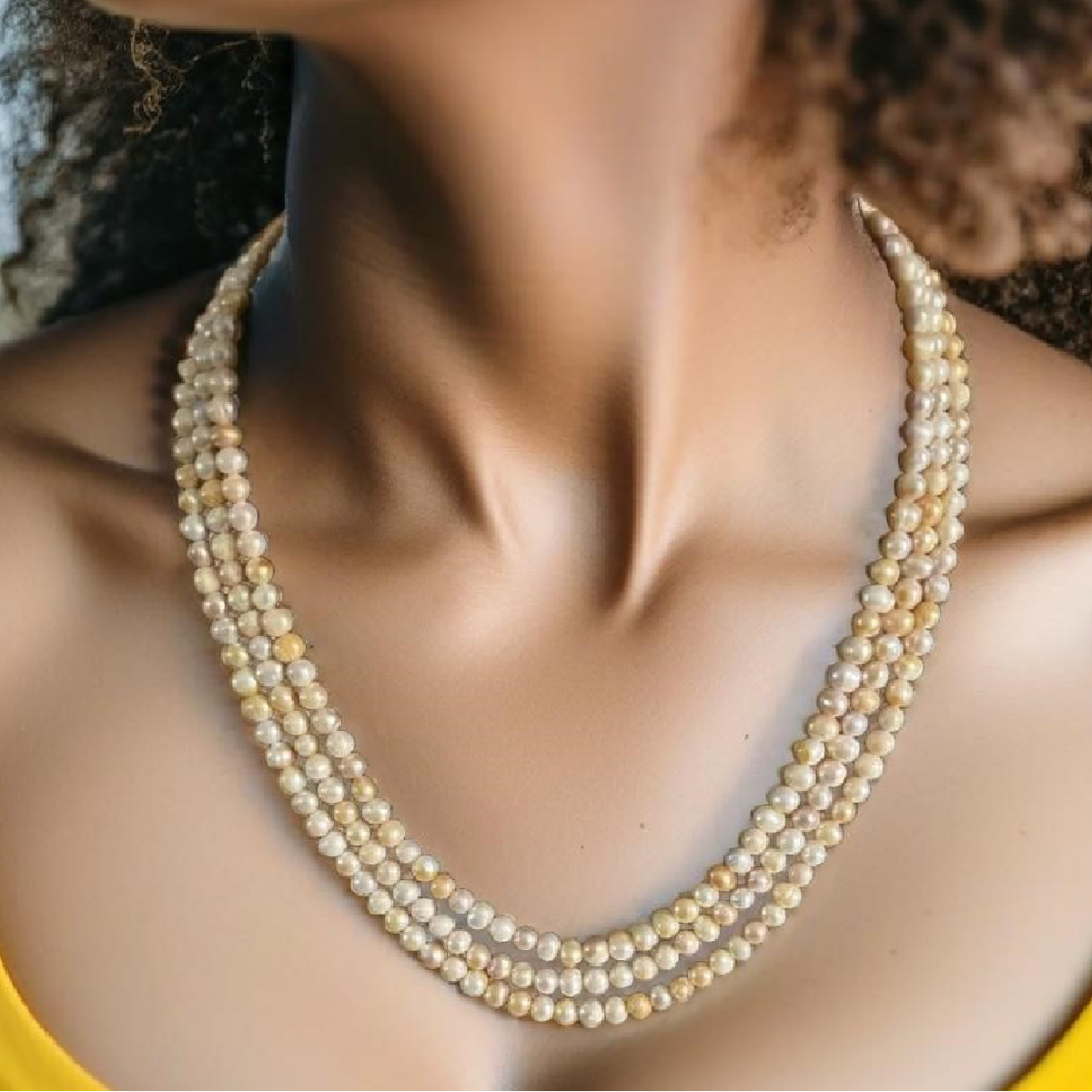 Layered Pearl Necklace-Coveted Piece in Collar Length pic2